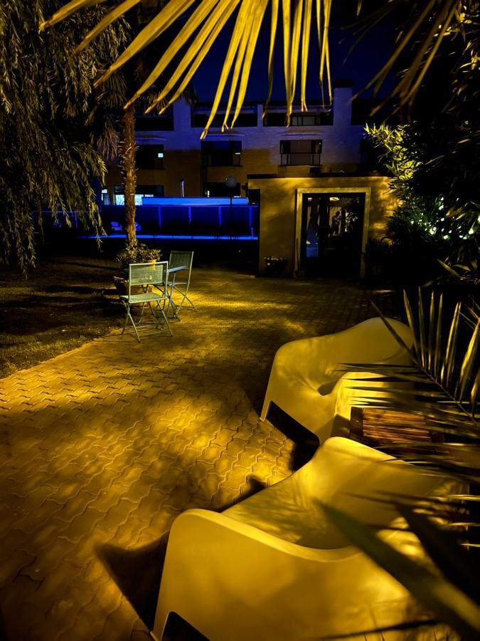 Julia'S Garden Lägenhet Cuarte de Huerva Exteriör bild